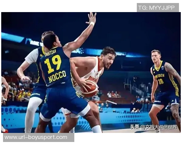 申京谈比赛表现：上半场不佳激励我提升自我表现